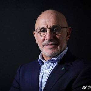 世界杯官方客户端下载-就是这么直接！德拉富恩特回应赫伊森落选，人品和球品都需成长|西班牙|国家队|西班牙国家队|世界杯|美加墨世界杯_新浪体育_新浪新闻